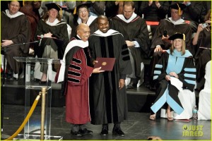 Institut des Arts de Chicago: le doctorat honorifique de Kanye West révoqué