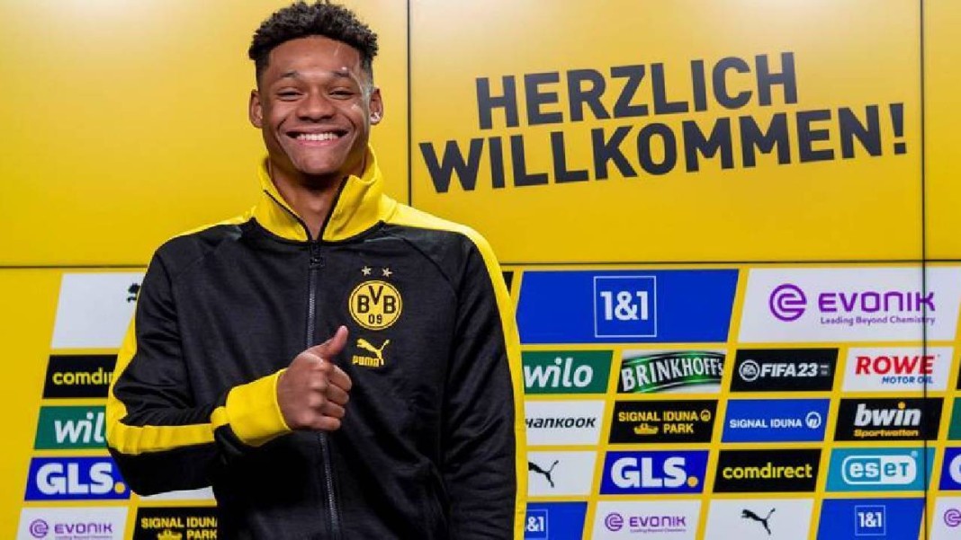 Julien Duranville avec les couleurs de Dortmund