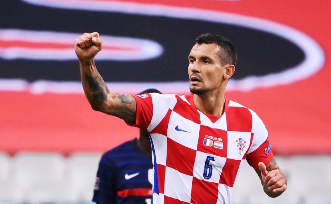 Dejan Lovren avec le maillot de la Croatie