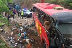 Ghana : au moins 22 morts dans une collision entre un bus et un camion dans le centre du pays