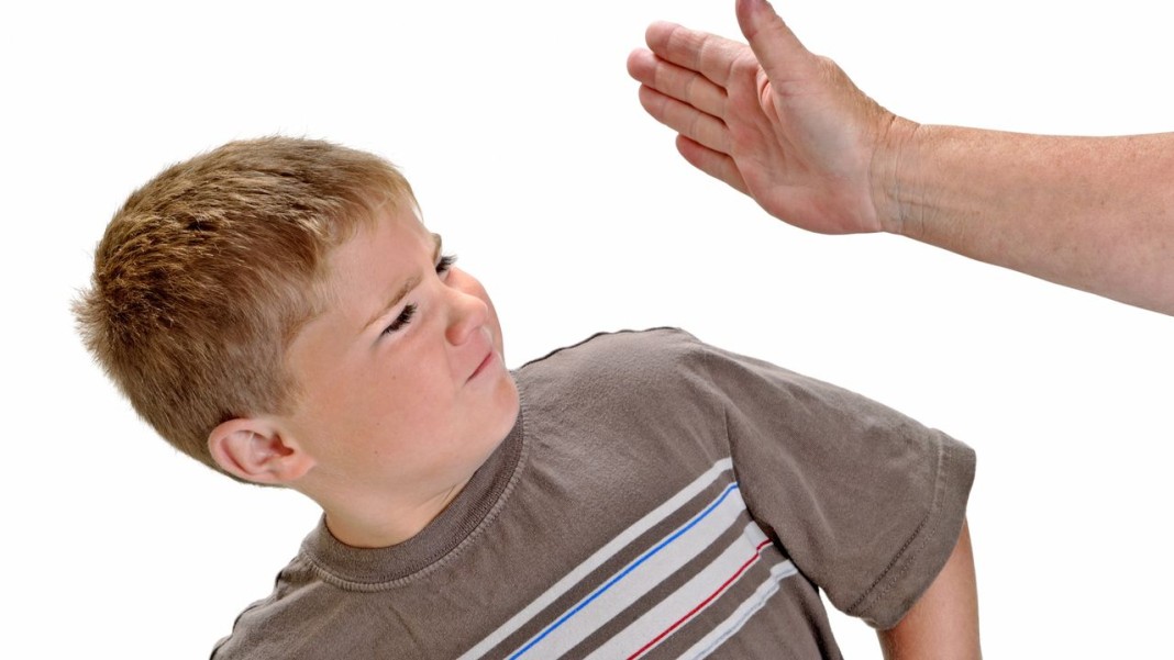 Gifle assenée Ã  un enfant I Image d’illustration