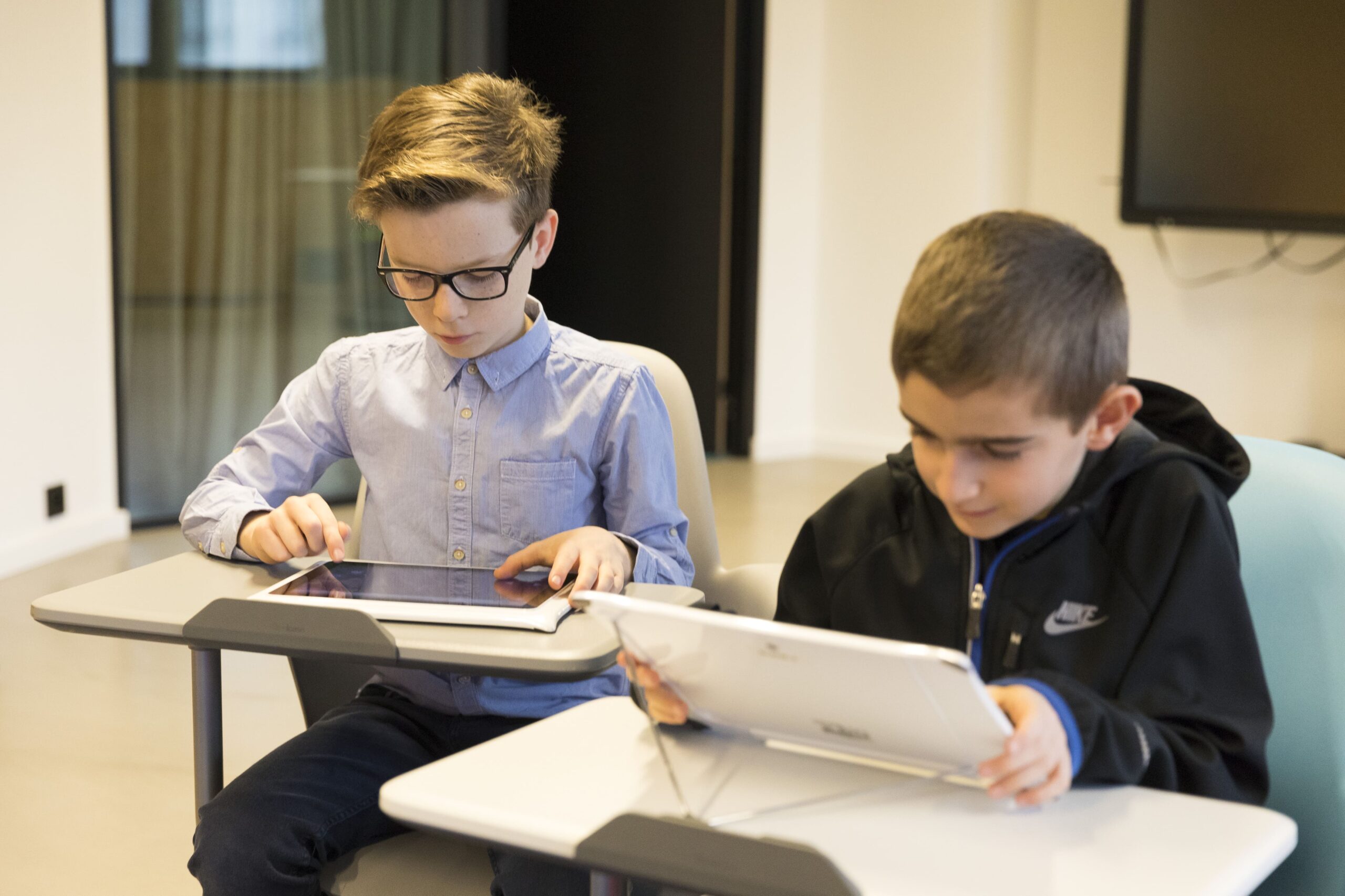 La Suède veut réintroduire les manuels dans l'éducation et supprimer les écrans jugés néfastes pour le niveau scolaire