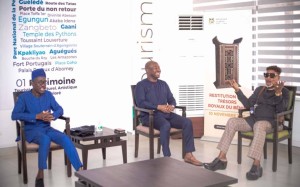 Echanges entre Jean Michel Abimbola, Oswald Homeky et Koffi Olomidé