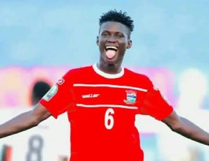 Le milieu de terrain des U20 de la Gambie, Mahmudu Bajo