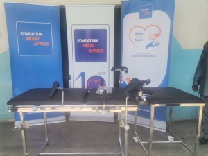 la Fondation Moov Africa offre des tables d'accouchement Ã  l'hôpital de Boko Ã  N'Dali