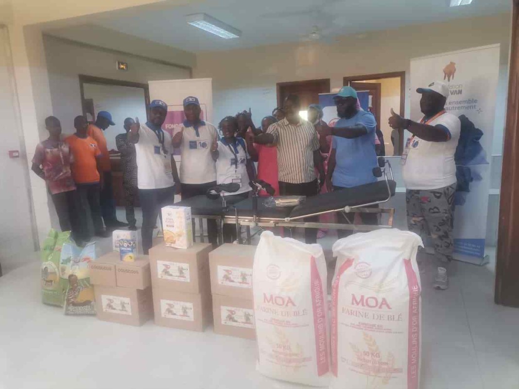 la Fondation Moov Africa offre des tables d'accouchement Ã  l'hôpital de Zone de Savè Ouèssè