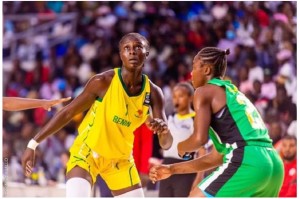 Des basketteuses béninoise et camerounaise