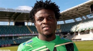 L'ancien attaquant béninois, Razack Omotoyossi