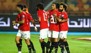 Des joueurs égyptiens célèbrent leur but