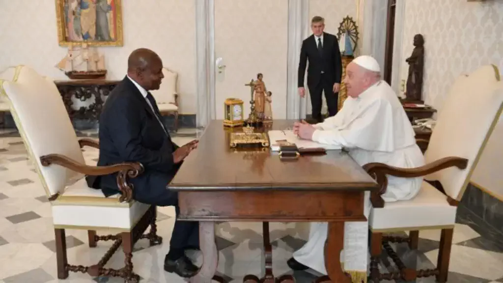 Faustin Archange Touadéra et Pape François @ Vatican
