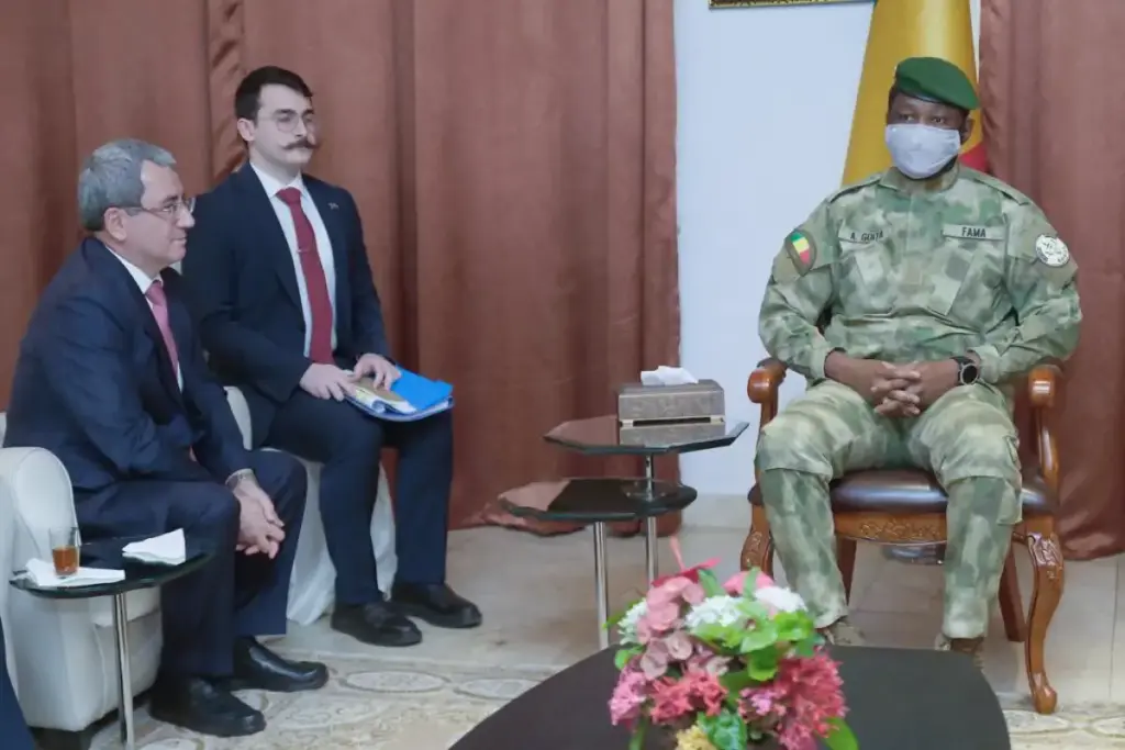 Assimi Goita et Ahmet Yildiz @ Présidence du Mali
