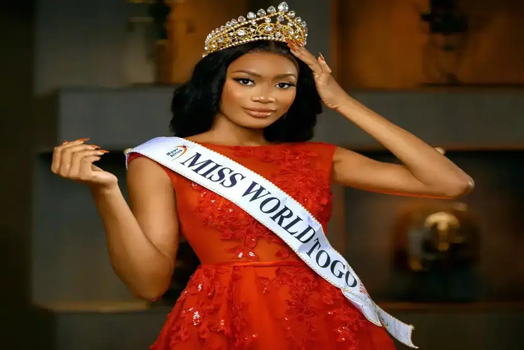 Miss Monde 2023 : Chimène Moladja, la Reine de Beauté Togo 2023 s’est envolée pour Mumbai