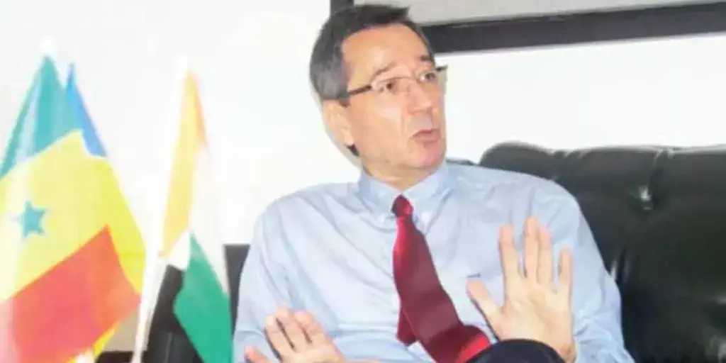 Yurii Pyvovarov, ambassadeur d'Ukraine au Cameroun, lors d'une conférence de presse.