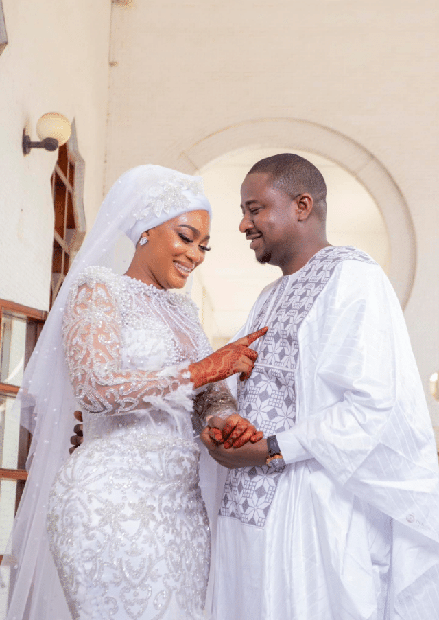 Côte d’Ivoire : Après son mariage, Eric Sekongo envoie un message d’amour à sa femme 2 Screenshot 2024 03 01 07.24.54 1