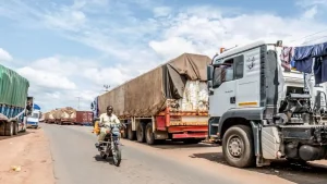 Embargo sur les véhicules RB au port de Lomé : le Syntra-Inab s'indigne
