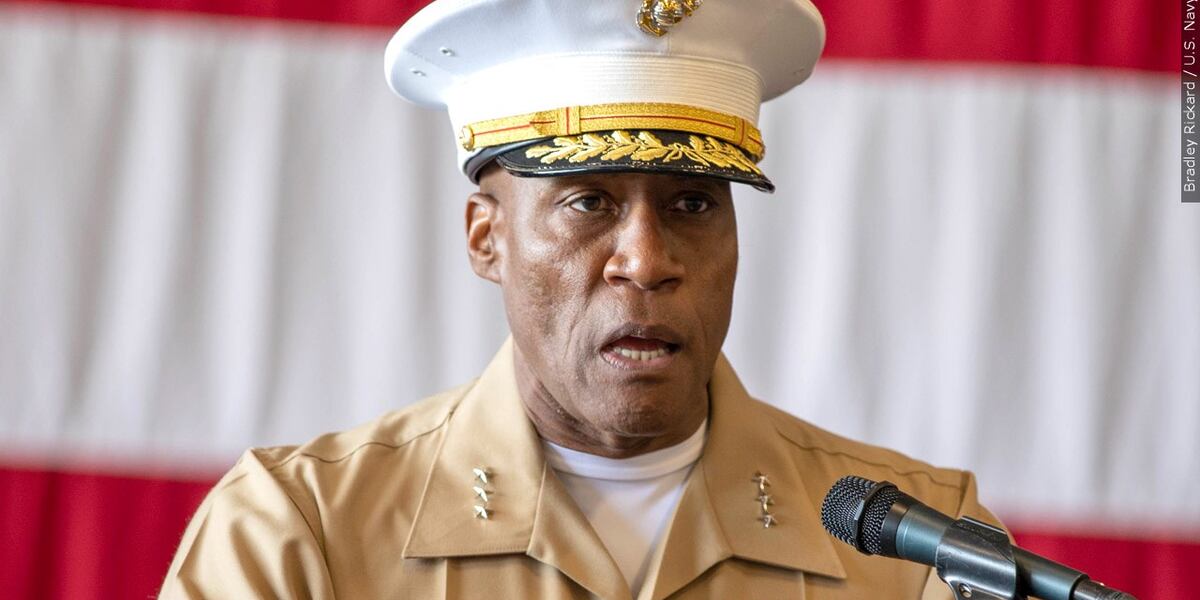 Le Commandant Michael Langley