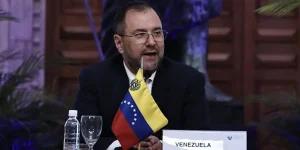 Le ministre des Affaires étrangères du Venezuela, Yvan Gil