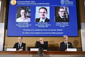 Daron Acemoglu, Simon Johnson et James Robinson remportent le Prix Nobel d'économie 2024 @AFP