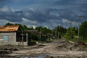Guanimar (Cuba), mardi. Cette rue a été évacuée Ã  l'approche de Rafael. AFP_Yamil Lage AFP or licensors