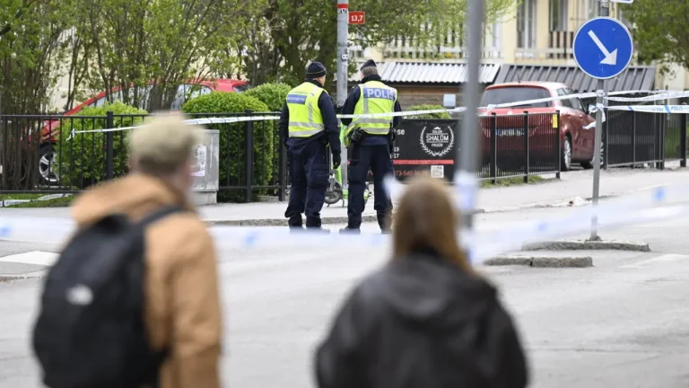 Suède : un adolescent arrêté après une fusillade meurtrière à Uppsala Suède : un adolescent arrêté après une fusillade meurtrière à Uppsala