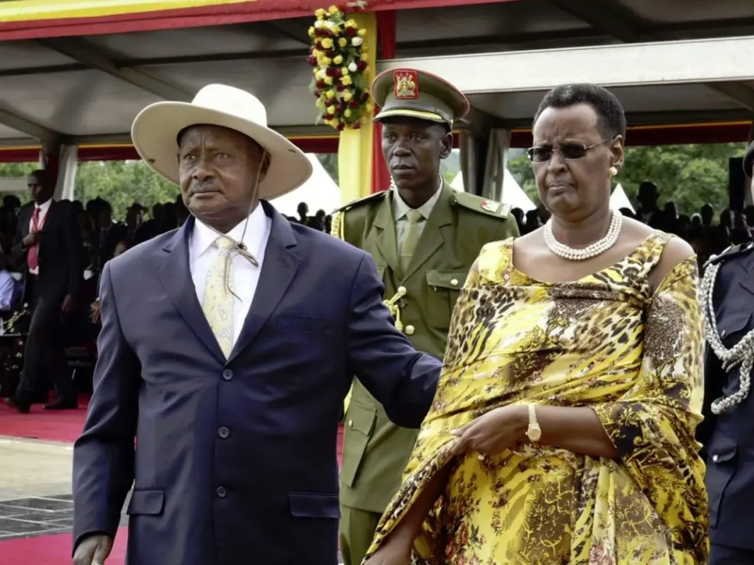 Le président ougandais Yoweri Museveni et son épouse Janet Museveni