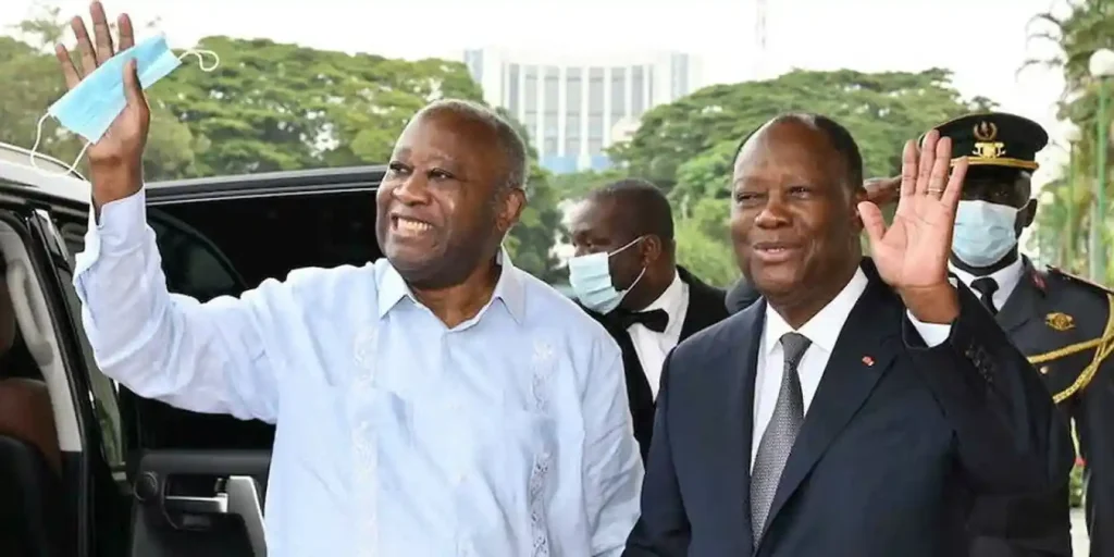 « Une rencontre fraternelle », a dit le président Ouattara pour qualifier les échanges entre lui, Laurent Gagbo et Henri Konan Bédié qu'il avait reçus au palais présidentiel à Abidjan.  © ISSOUF SANOGO / AFP