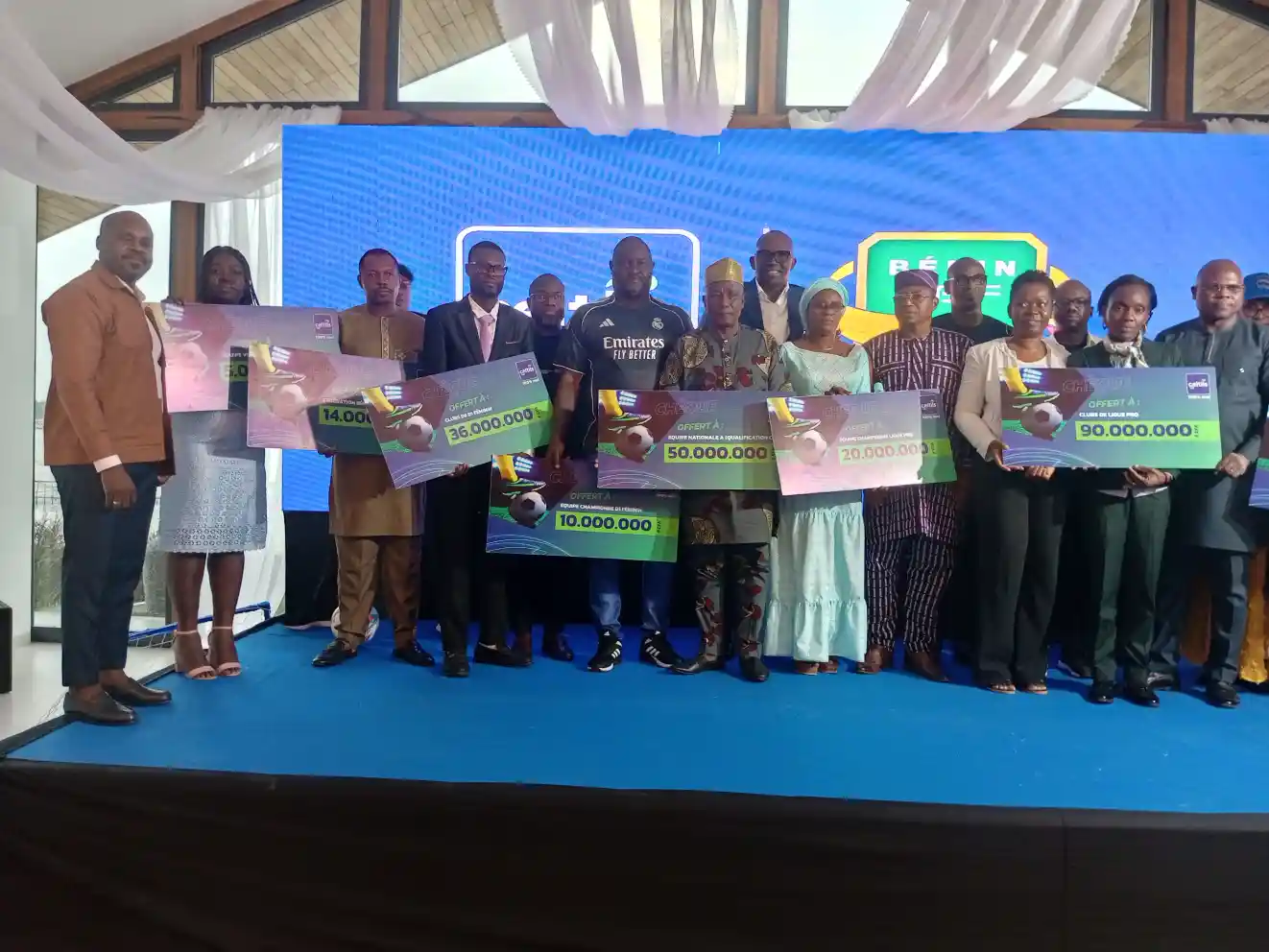 Celtiis remise de cheque 1.jpg