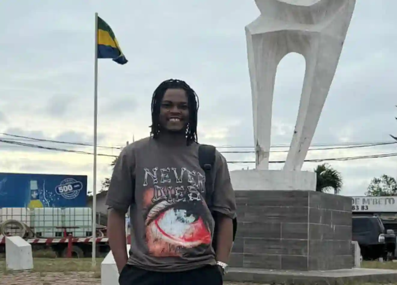 Le tiktokeur Alain Kenneth au Gabon