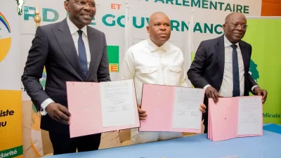 Joseph Djogbénou du parti Union Progressiste le Renouveau (UPR), Abdoulaye Bio Thané du Bloc Républicain (BR) et Paul Hounkpè du parti Force Cauris pour un Bénin Émergent (FCBE)