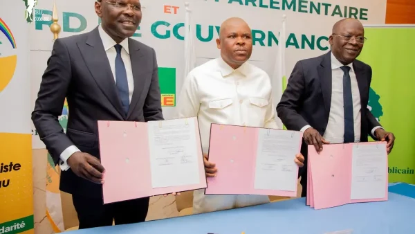 Joseph Djogbénou du parti Union Progressiste le Renouveau (UPR), Abdoulaye Bio Thané du Bloc Républicain (BR) et Paul Hounkpè du parti Force Cauris pour un Bénin Émergent (FCBE)