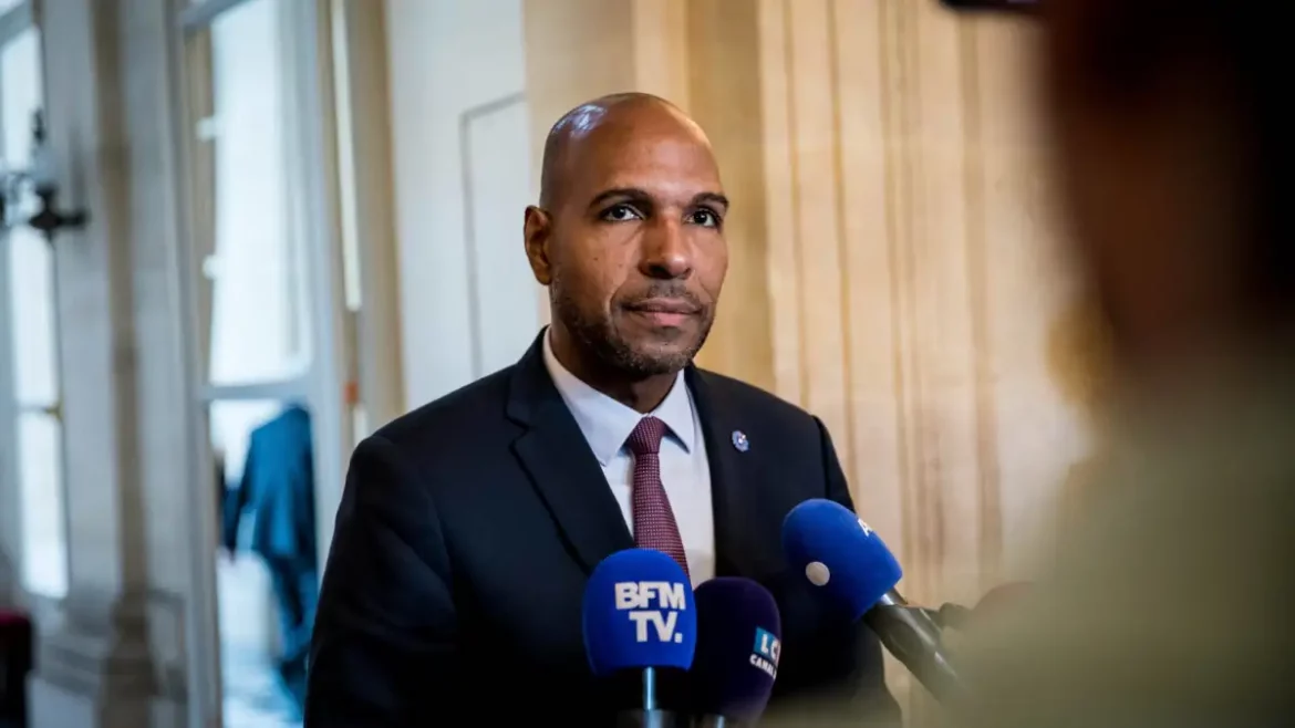 Olivier Serva, député français, lors d'une déclaration sur sa nationalité béninoise.