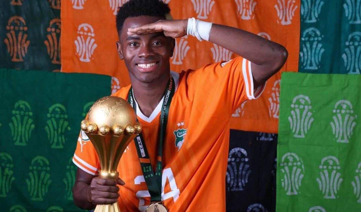 Le milieu offensif ivoirien Simon Adingra