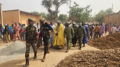 L’Armée offre des infrastructures sociales de base aux populations victimes d’insécurité pour renforcer leur résilience – Le Sahel