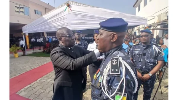 Police républicaine : Brice Alowanou officiellement élevé au rang d’inspecteur général de deuxième classe