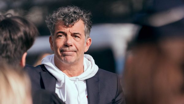 Stéphane Plaza en danger : sa voiture perd une roue en plein trajet