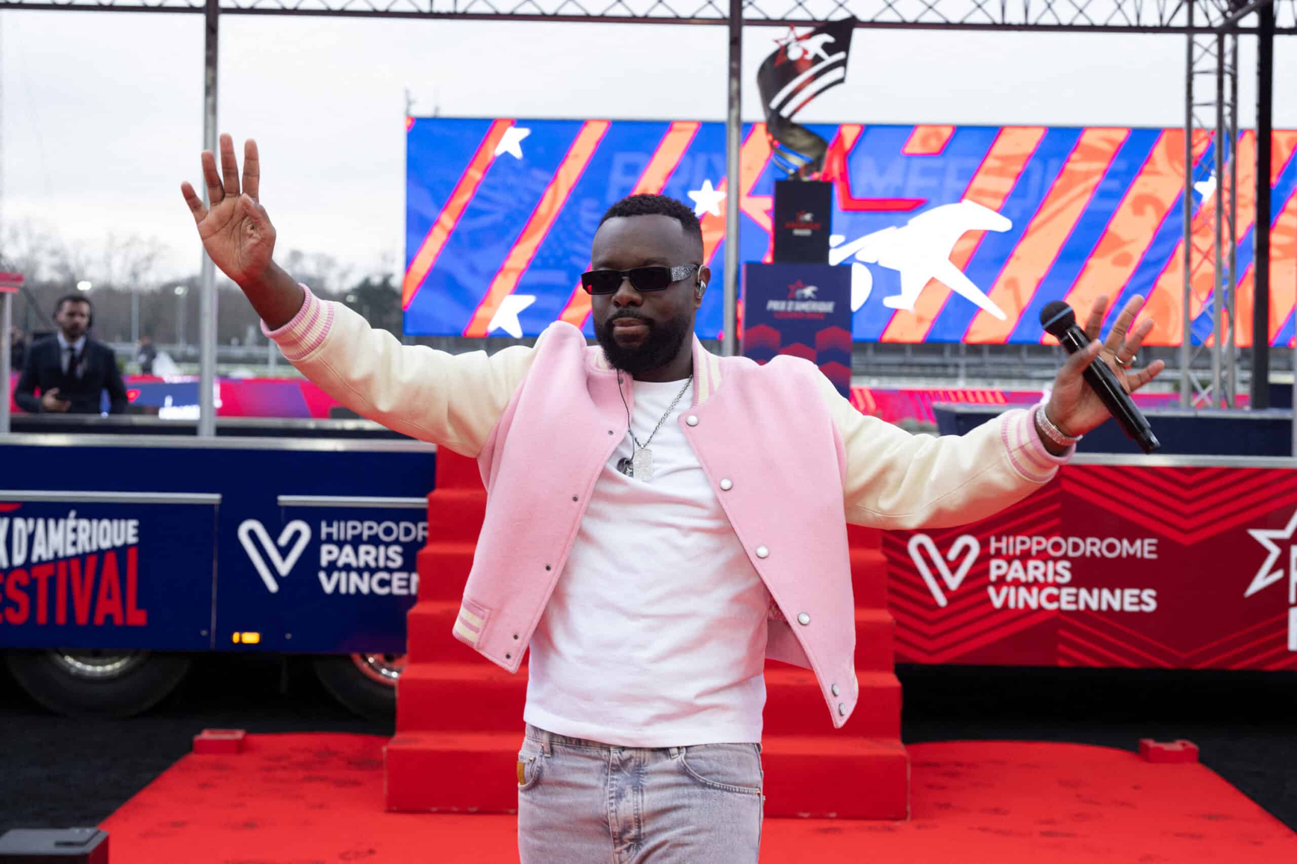 Après son selfie avec Emmanuel Macron, Gims lâche une punchline sur Brigitte Macron