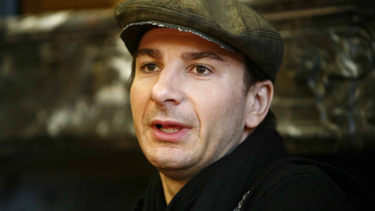 Michaël Youn "traité comme Mesrine" : cet épisode de violences policières en plein Paris