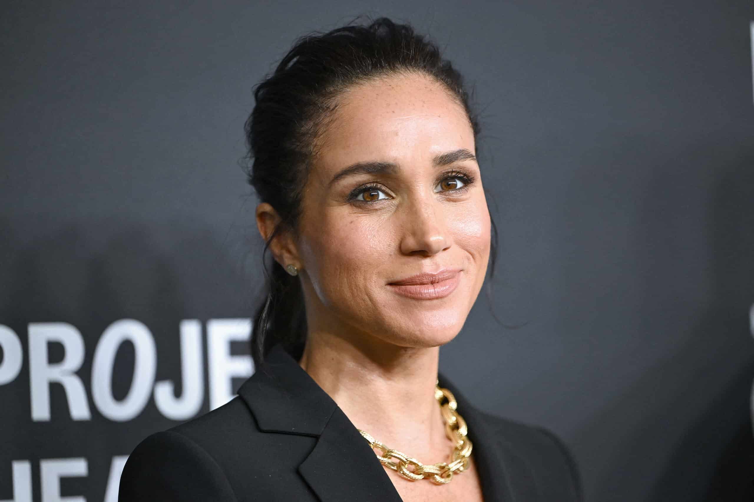 Meghan Markle : après une gaffe et "un manque de respect" à la princesse Diana, sa 10e attachée de presse en 5 ans démissionne