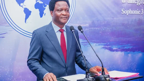 Apôtre Félicien Holachi, Président de l’Église de Pentecôte.JPG