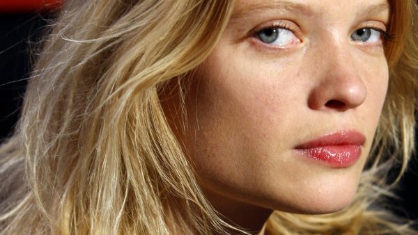 Mélanie Thierry : avant de chanter avec Raphaël, elle avait déjà dit « oui » à Lulu Gainsbourg