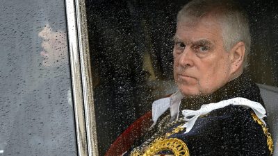 L’ex-prince Andrew quitte son manoir de Windsor pour une destination bien moins glamour