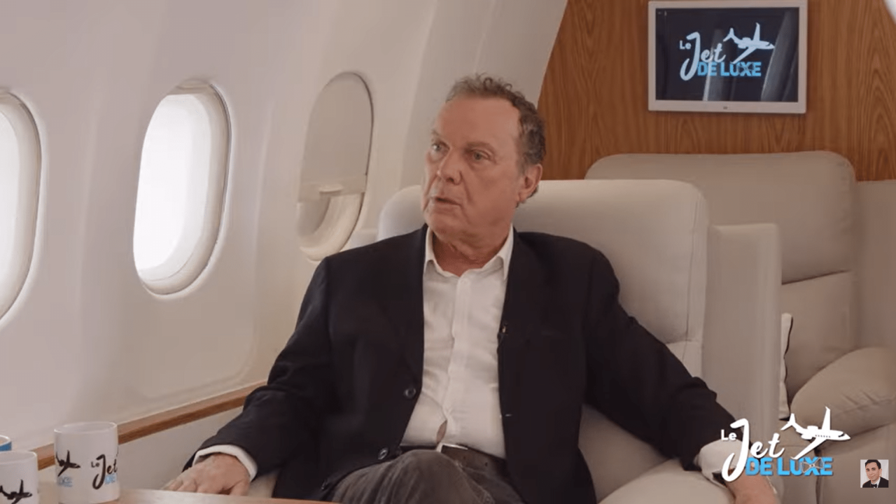 "Trois discriminations punies par la loi" : Julien Lepers évincé de "Questions pour un champion" s'en prend une nouvelle fois à Delphine Ernotte