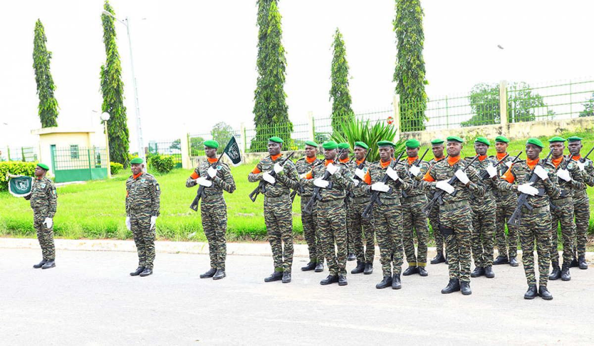 Des agents des eaux et forêts de Côte d'Ivoire