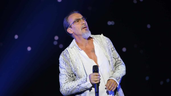 Florent Pagny n’a plus le droit de rencontrer ses fans après les concerts : les médecins sont catégoriques !