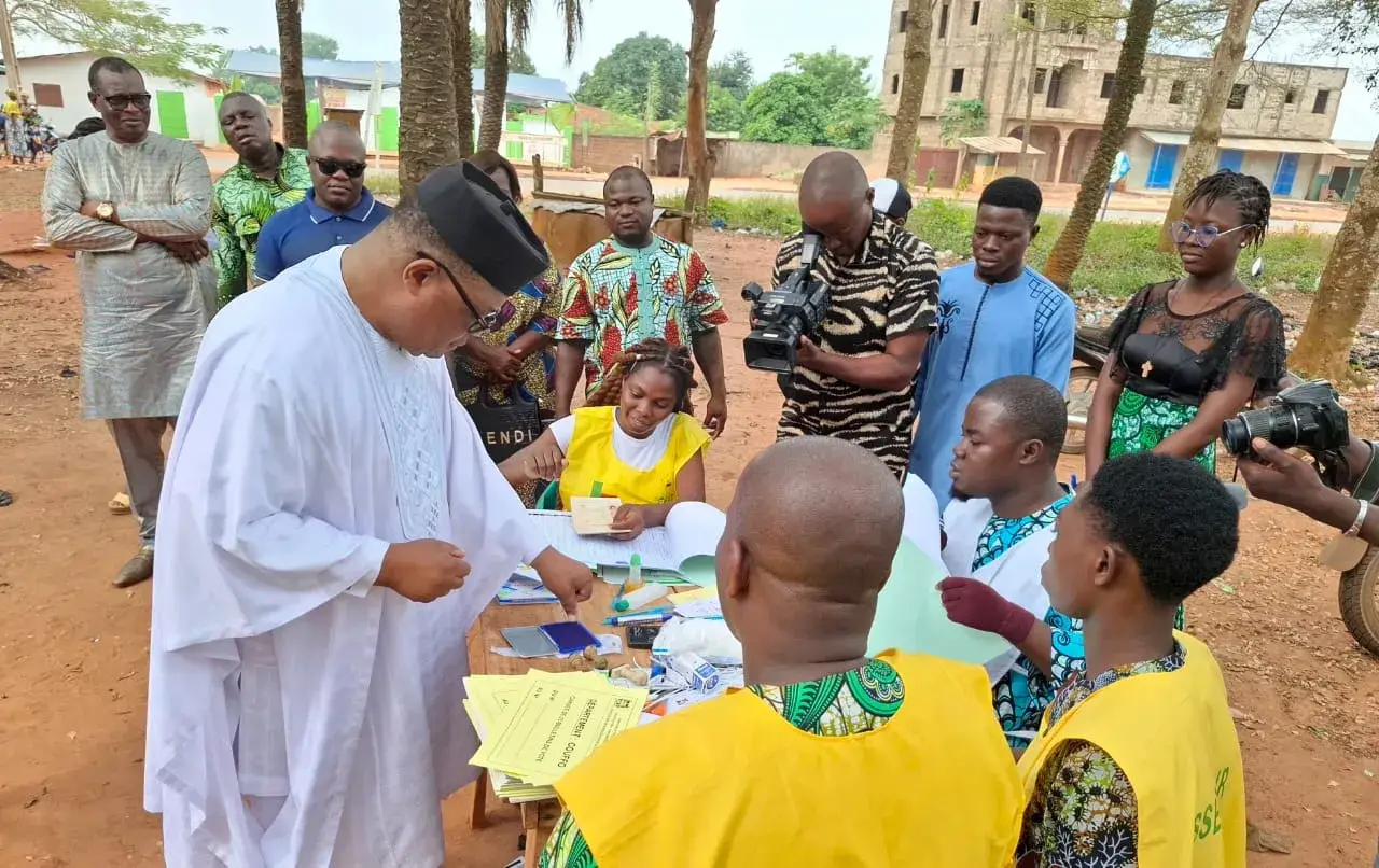 Gérard Gbénonchi vote à Klouékanmè et salue la maturité démocratique