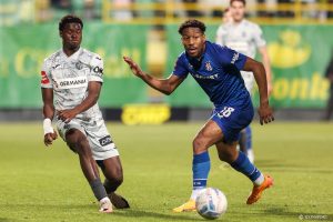 Salim Fago Lawal signe au Viktoria Plzeň