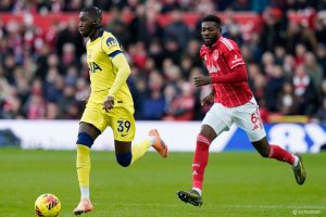 Tottenham–Eintracht Francfort : l’arrivée d’Odobert et Kolo Muani retardée par un accident de la route