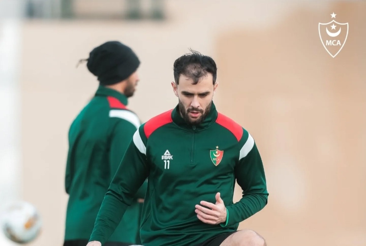MC Alger (football) : résiliation des contrats d&rsquo;Ishak Boussouf et Tayeb Meziani