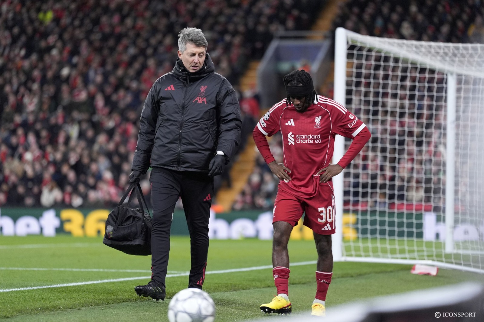Liverpool privé de Frimpong face à Qarabag en Ligue des Champions J8