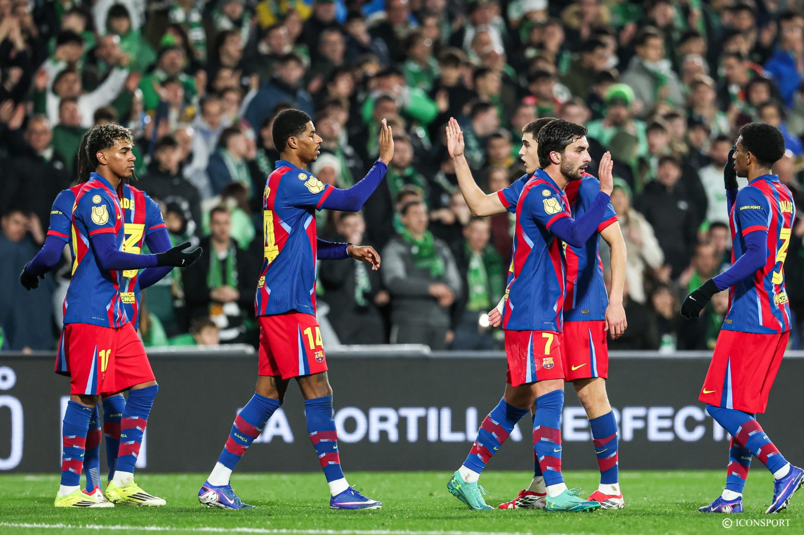 Ligue des Champions J8 : Barcelone bat Copenhague, Liverpool bat Qarabag, Chelsea bat Naples